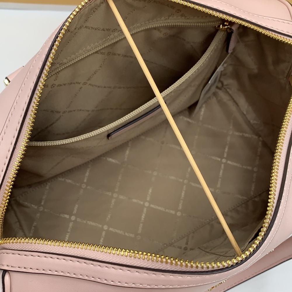 Michael Kors med Duffle Travel - Leather/Coated Light Powder Blush - Picture 10 of 16